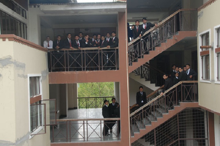https://cache.careers360.mobi/media/colleges/social-media/media-gallery/858/2021/10/8/Campus Inside View of Institution of Hotel Management Gangtok_Campus-View.jpg